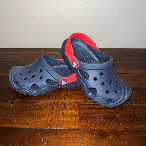 Crocs Little boys size 11 - Picture 3 of 5